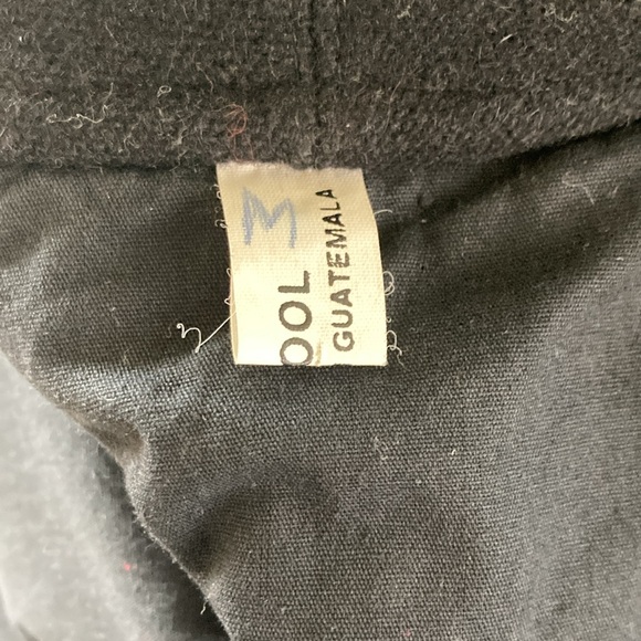 VINTAGE | 100% wool Handmade Guatemalan bolero jacket red & black embroidered - Picture 7 of 9